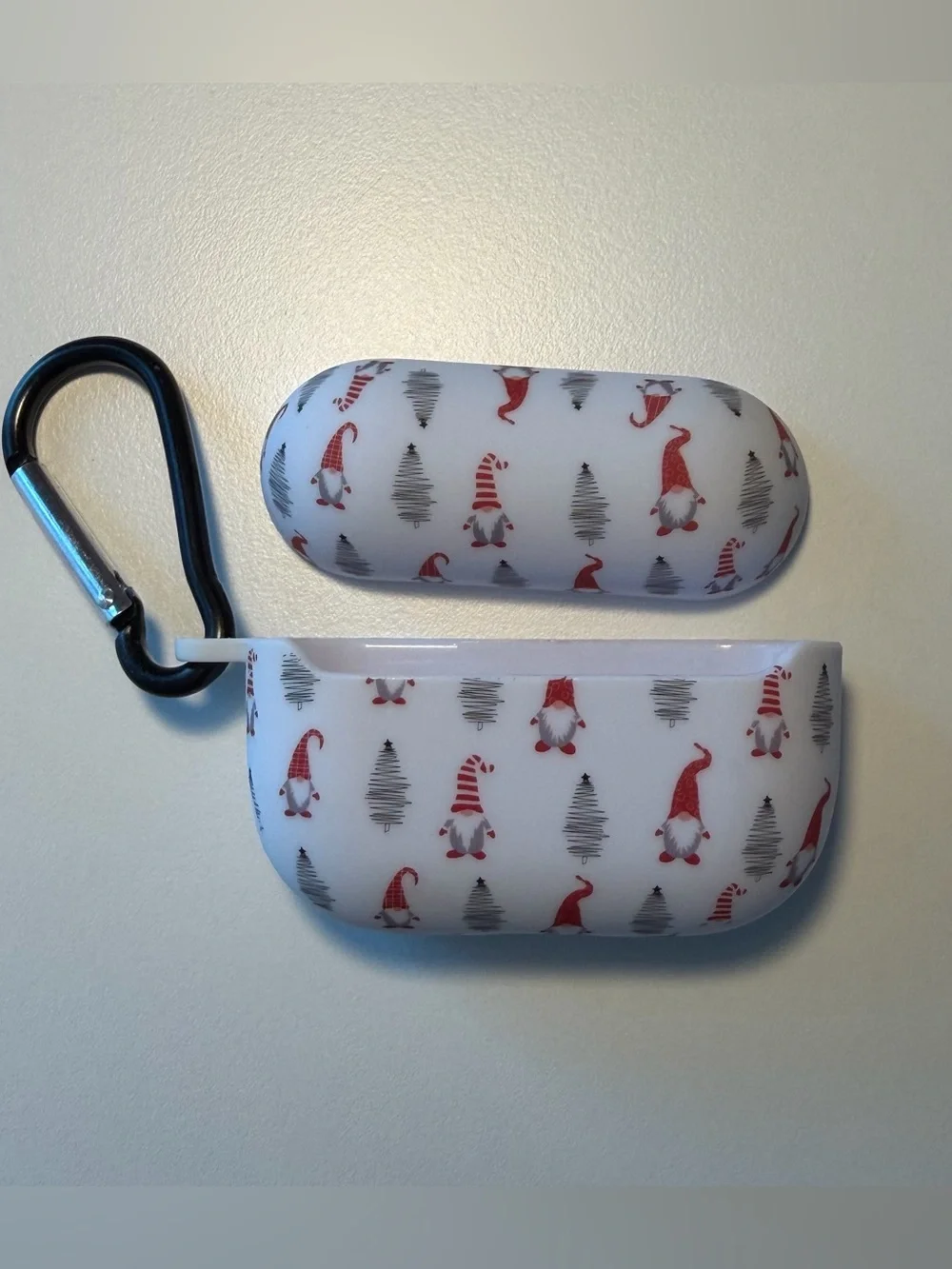 AirPods Pro holiday gnome print white case with metal carabiner clip
